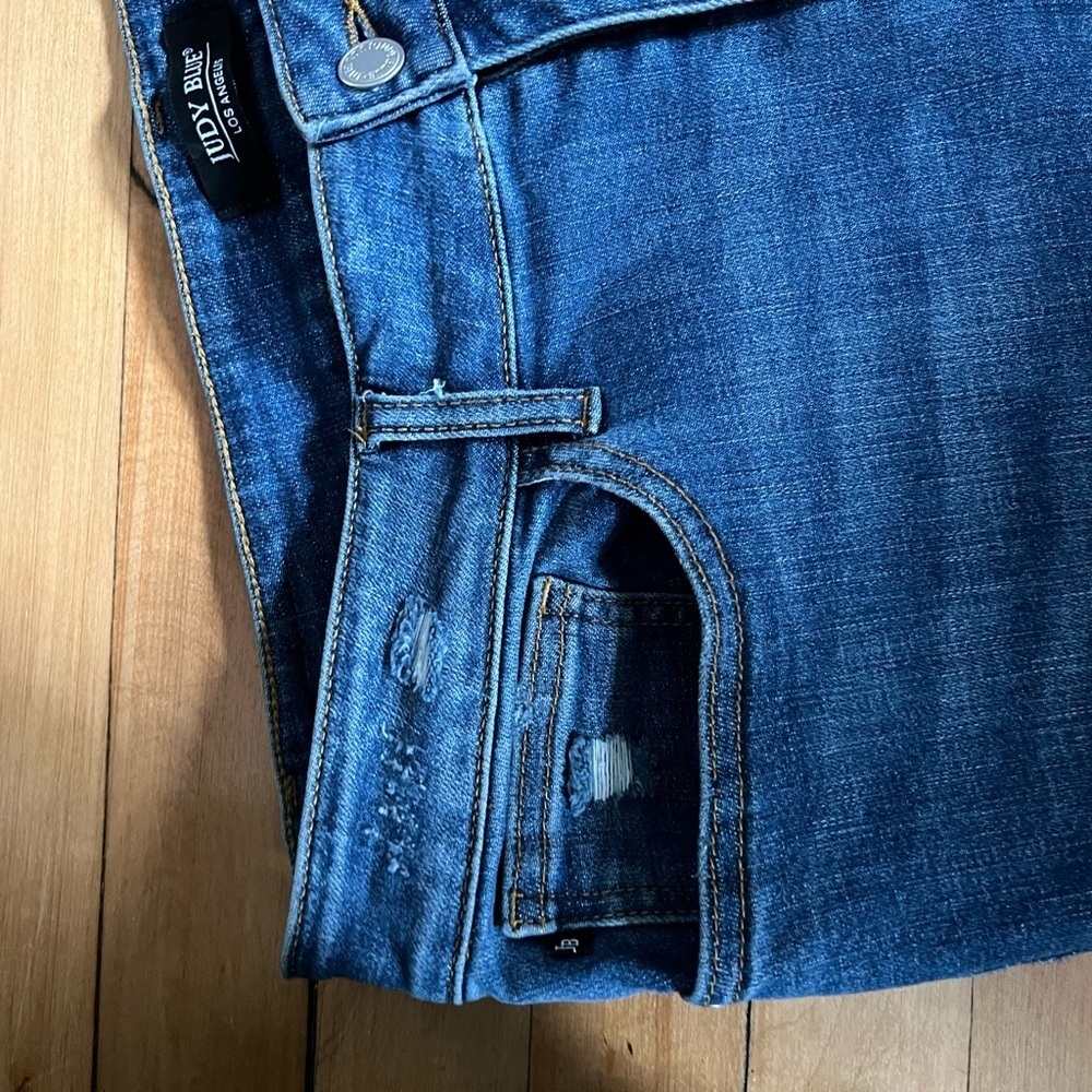Judy Blue raw hem distressed skinny fit dark wash blue jeans‎ - Picture 7 of 8